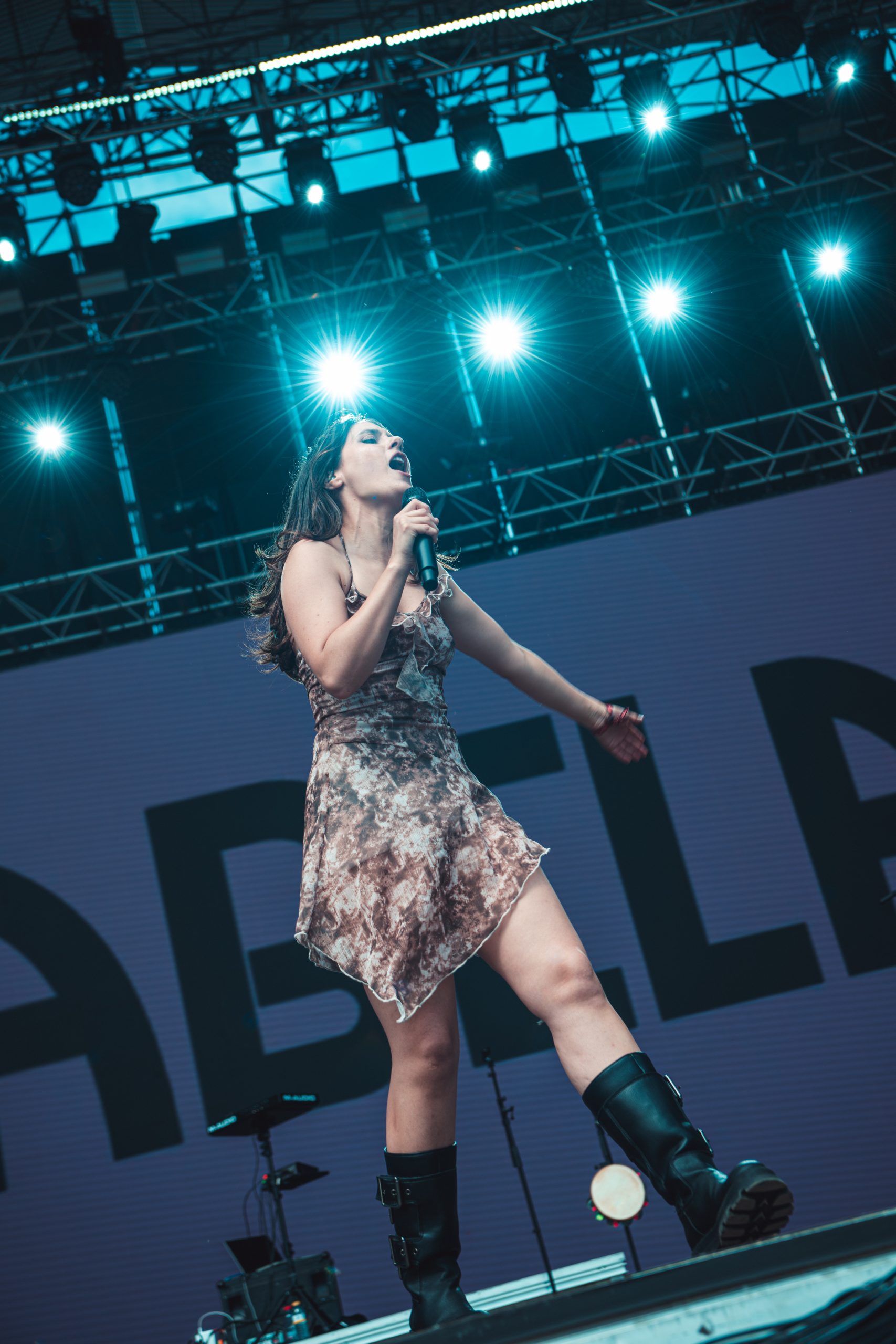 Fotografia de la cantante Sabela en BIGSOUND PONTEVEDRA por Borja Dicha